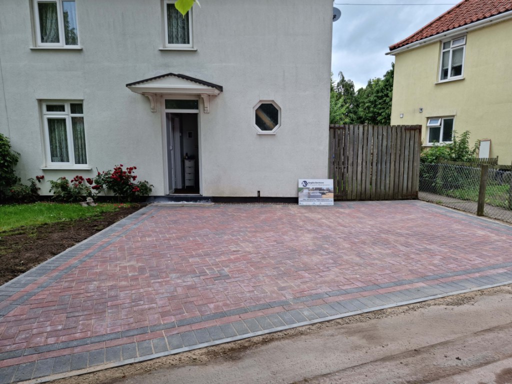 This is a newly installed block paved drive installed by Uckfield Driveways